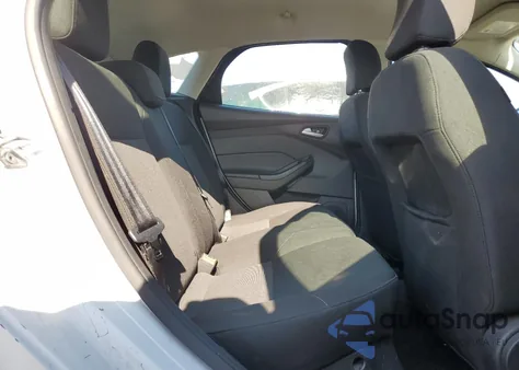 2017 Ford Focus Se z USA, uszkodzony, nr VIN 1FADP3K21HL271792